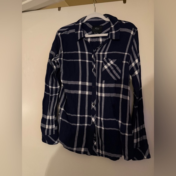Rails Hunter Button Down Navy and White Plaid Shirt- Medium- excellent! - Picture 5 of 14